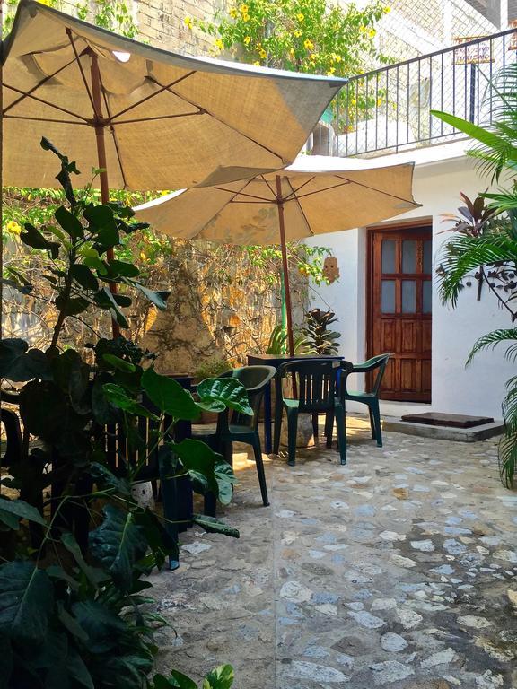 Hotel Mayflower Puerto Escondido  Exterior photo