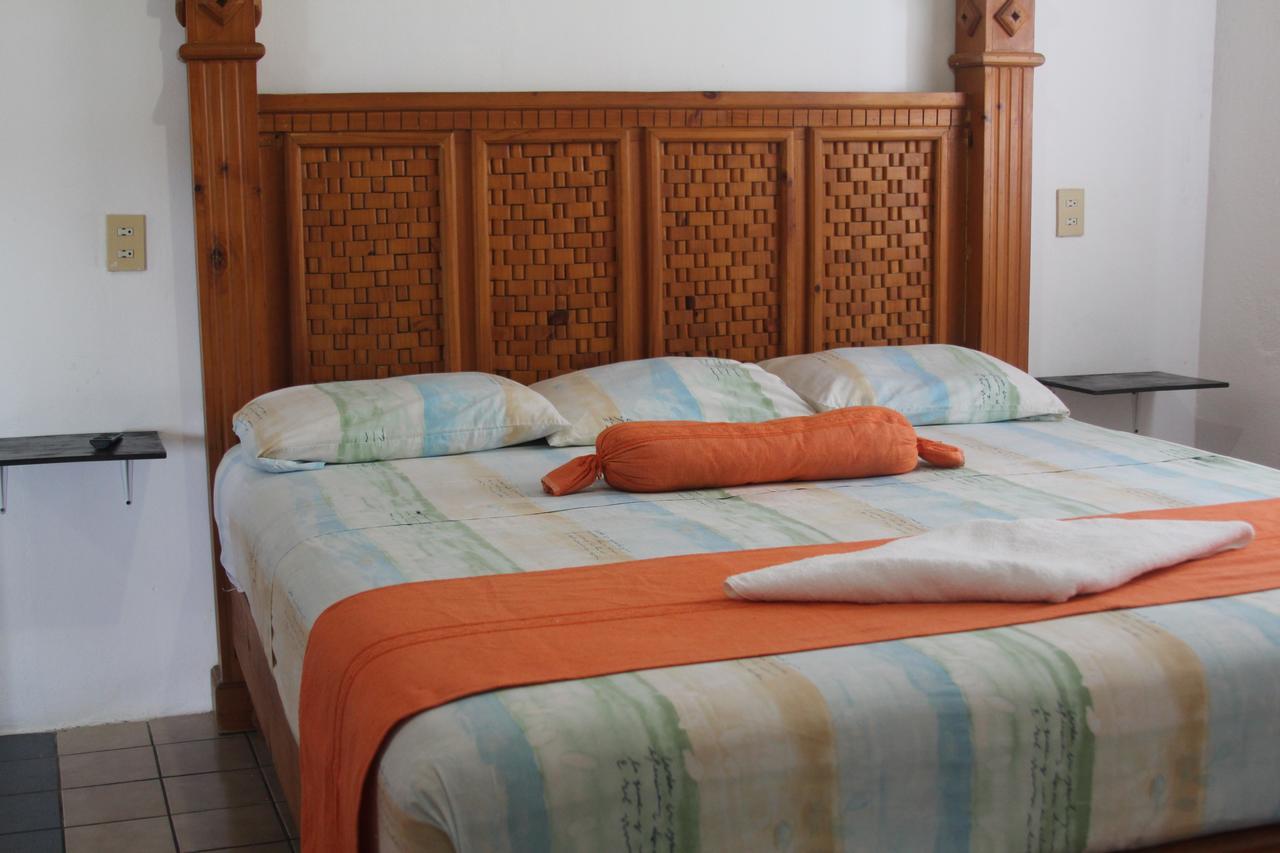 Hotel Mayflower Puerto Escondido  Exterior photo